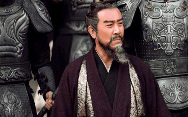 此人是汉朝最大功臣，刘邦却把他比作狗，400年后其后代篡夺汉朝