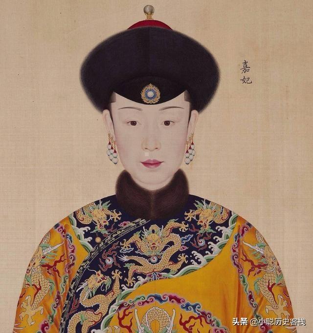 她是清朝后宫唯一的外国妃子，连生四子封皇贵妃，死后与皇帝合葬