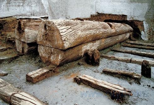 荥经县船棺墓发现铜矛，上面发现两个字，让成都历史又提前两百年