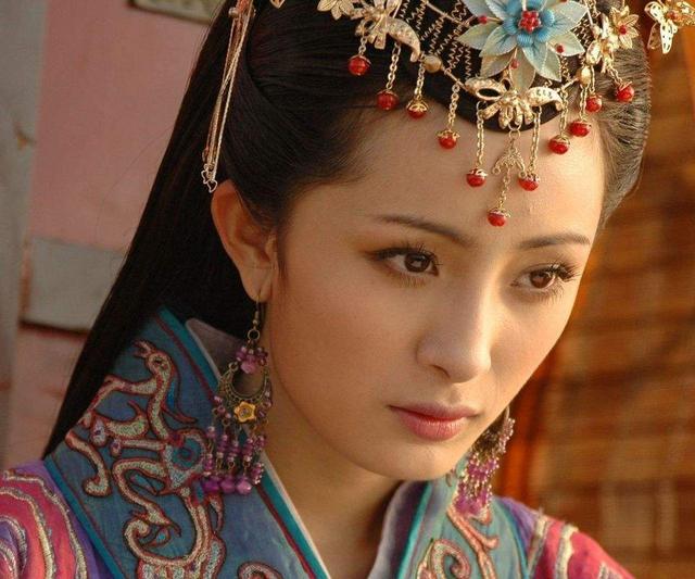 嫁给祖孙三代的王昭君，为什么她却依然受人敬仰？