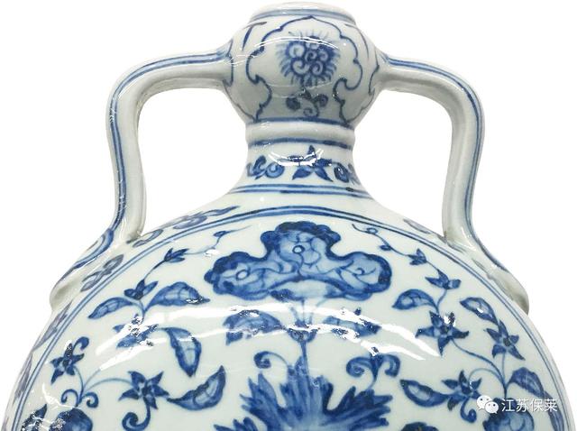 青花抱月瓶：起源于马背上的艺术珍宝