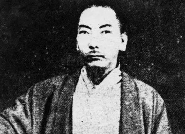 他是琉球末代国王，哀求归顺清朝被拒，100年后子孙成东京富豪！
